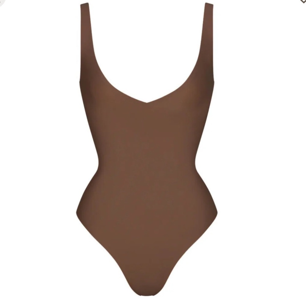 UNLINED PLUNGE THONG BODYSUIT